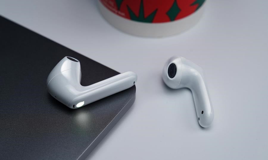 Top Real-time Translator Earphones Help You Fluently Speak In 40 Languages